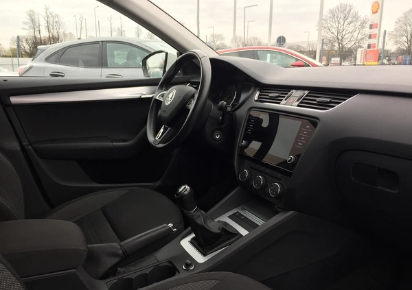 Skoda Octavia cena 57900 przebieg: 91000, rok produkcji 2017 z Kalisz małe 121